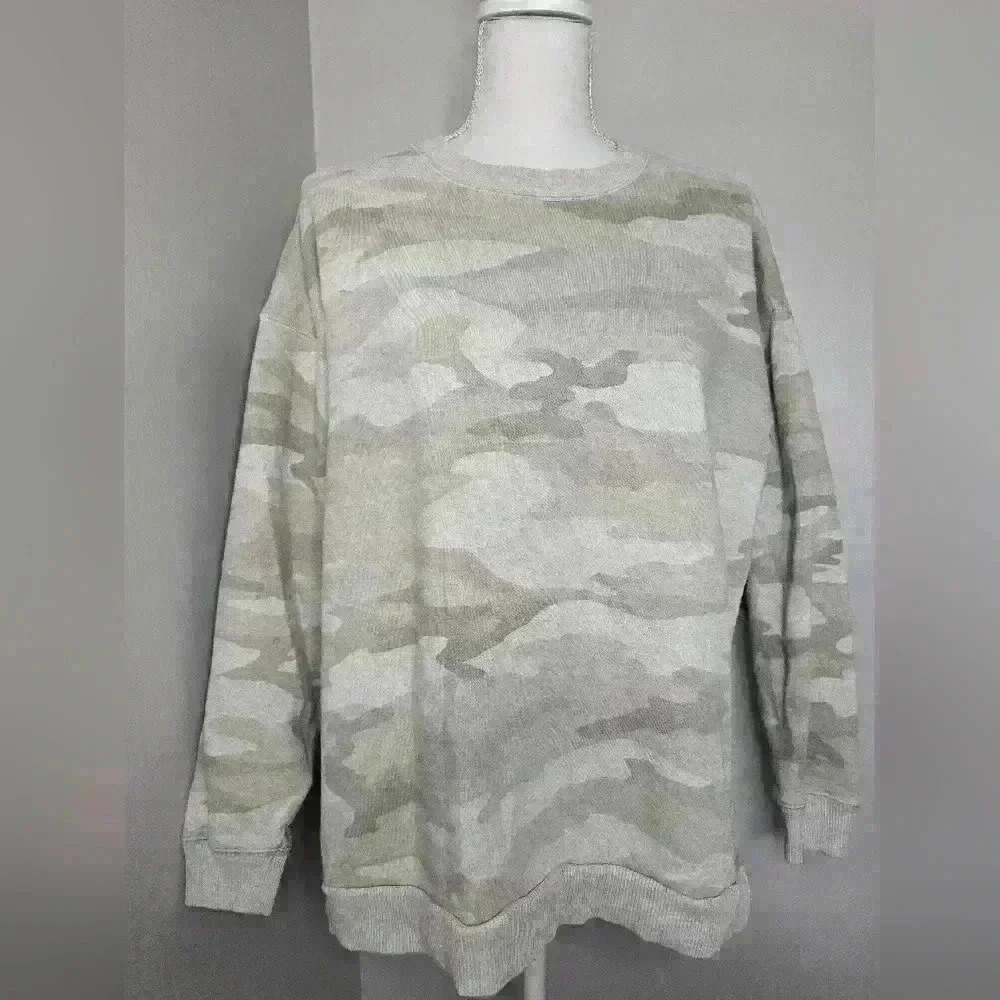 American Eagle Camo Sweatshirt
